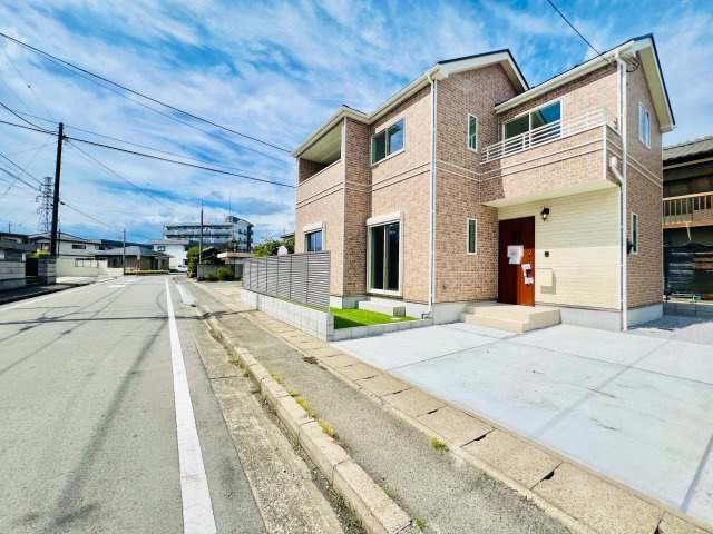 高崎市下小鳥町の前面道路含む現地写真|広々南道路で、駐車も楽々♪