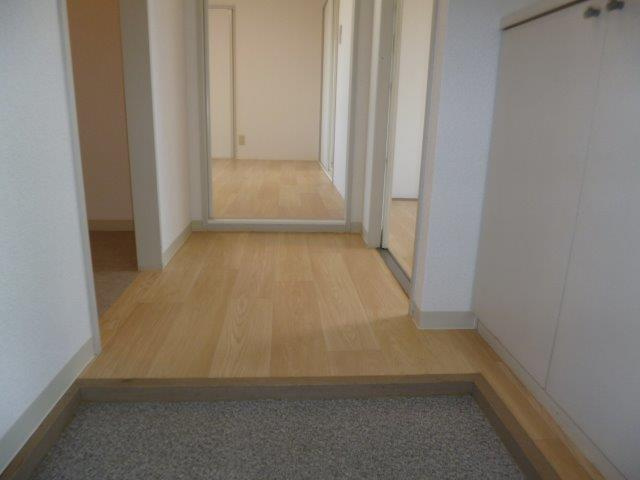 サンライズフジＡの玄関