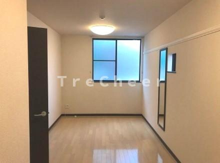 グランティスⅤ(グランティスファイブ)の居間・リビング