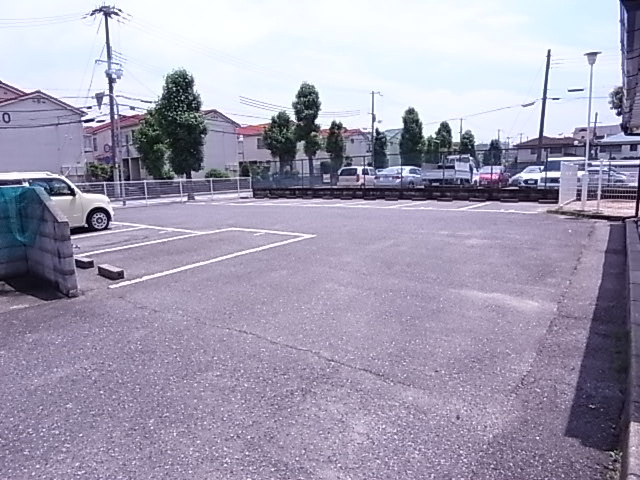 ランベール池北の駐車場
