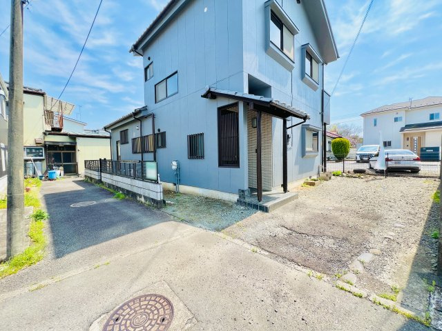 高崎市大橋町中古住宅の外観|駐車２台可◎