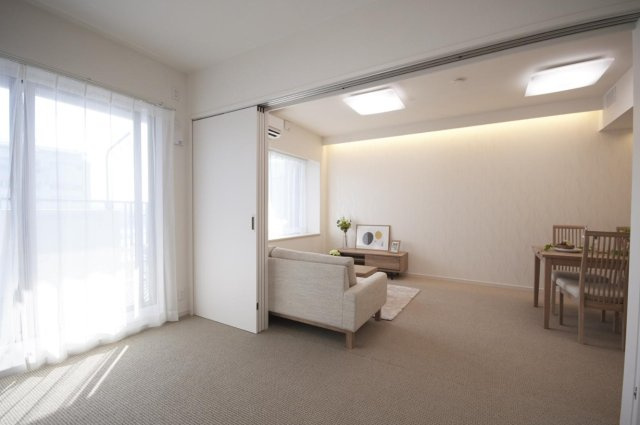 金沢八景パーク・ホームズ【仲介手数料無料】ペット可♪の居間・リビング