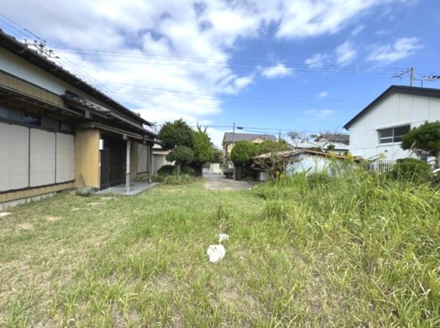 大網白里市四天木乙　平家中古戸建の庭|敷地約188 洋間約10帖  和室約8帖×2部屋白里海岸まで徒歩約8分菜園やバーベキューが可能です。