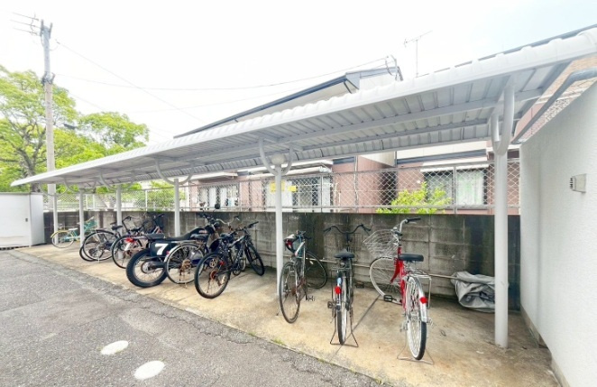 ライオンズマンション周船寺のその他共用部分|綺麗に整備された駐輪場☆
