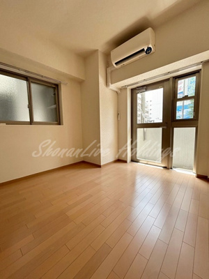 【寝室】 | K Yokohama | 2面採光の洋室♪