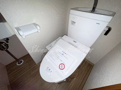 【トイレ】 | K Yokohama | 温水洗浄便座付き♪