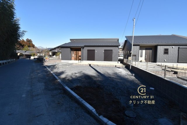 リーブルガーデン  城里町石塚　15期　1の駐車場|駐車場は十分なスペース。ご家族それぞれが車をご所有の場合や、来客の際も安心です。
内覧可能です。ご予約はHPから、またお電話でもお気軽にどうぞ。