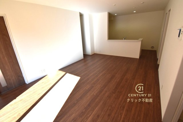 リーブルガーデン  城里町石塚　15期　1の居間・リビング|落ち着いた雰囲気のLDK。カーテンやラグ、ソファーなどの家具でお好みの空間を作りましょう♪