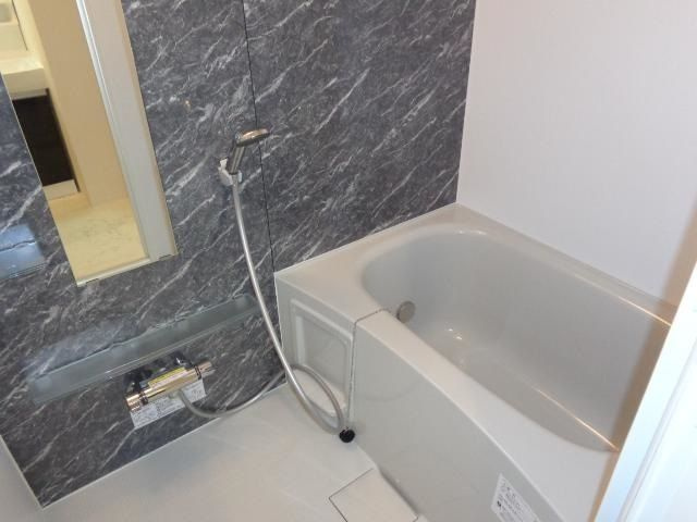 エクセルハイム坪井Ⅱの浴室|日々の疲れを癒すお風呂付です