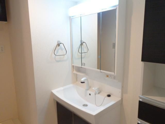 エクセルハイム坪井Ⅱの洗面所|脱衣スペースもあります