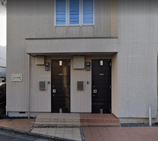 コーナーロット八雲のエントランス