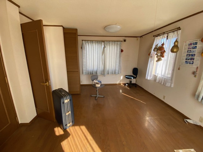 【洋室】 | 柳井・片野(商談中) | ２階：洋室