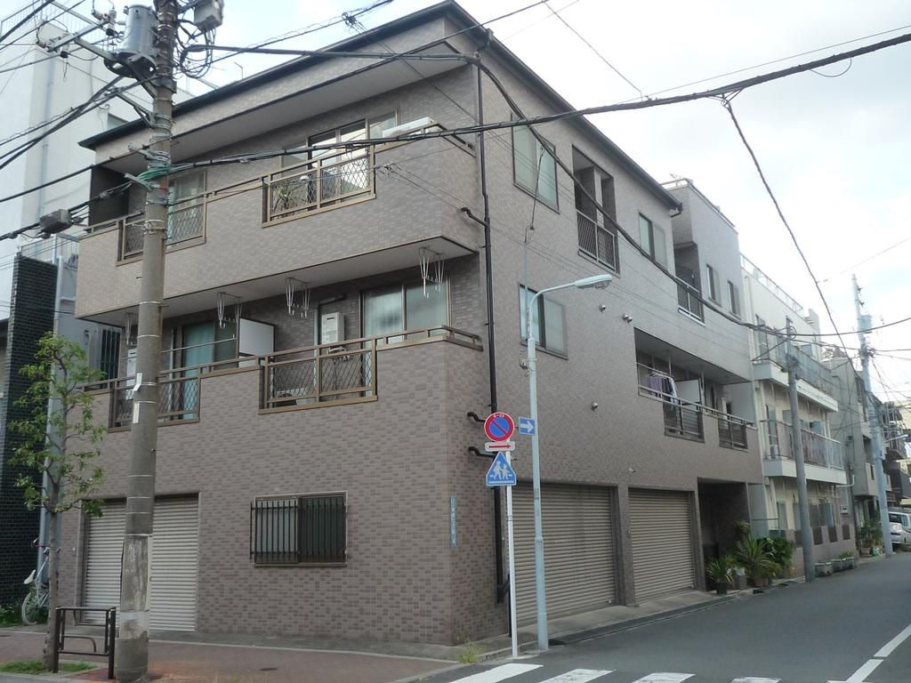 ハイツ鶴巻の外観