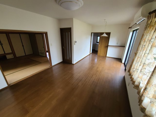 白子町997中古戸建の洋室