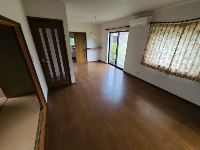 白子町997中古戸建の洋室