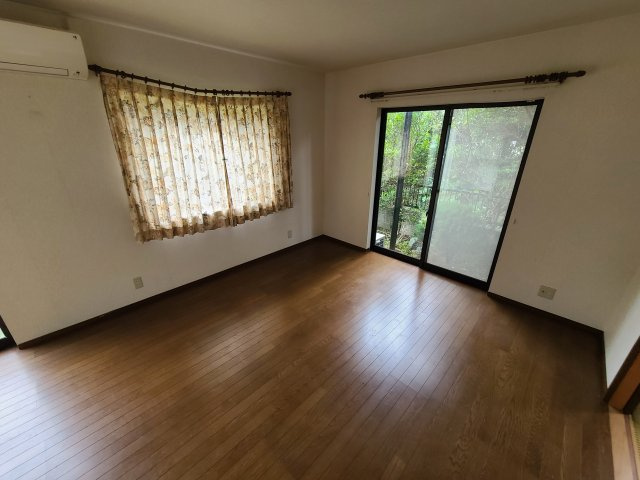 白子町997中古戸建の洋室
