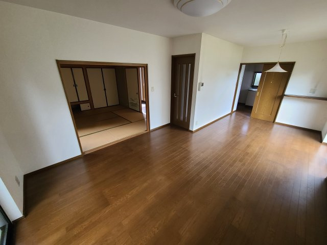 白子町997中古戸建の居間・リビング