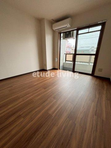 ミヤケンビルの内装