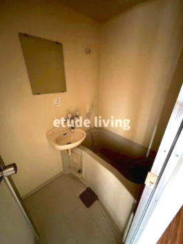 ミヤケンビルの浴室