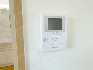 【居間・リビング】 | アルファ　316 | 来客時に嬉しいカラーＴＶインターホン♪