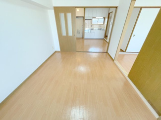 【寝室】 | アルファ　316 | 南東　洋室6帖