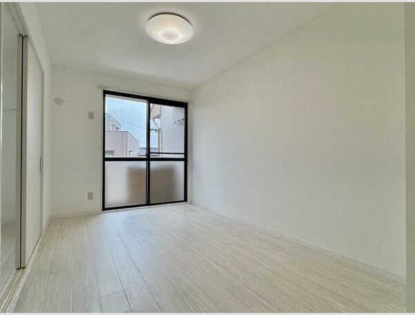 フラワーヒルズの居間・リビング