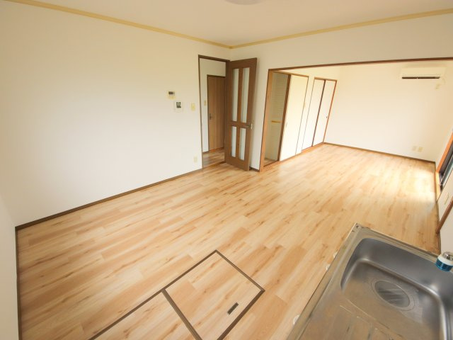 メゾンレックスの居間・リビング