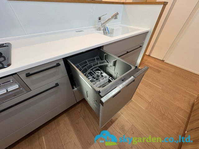 鎌倉市浄明寺４丁目　新築戸建　全1棟1号棟のキッチン|食洗機付いてます