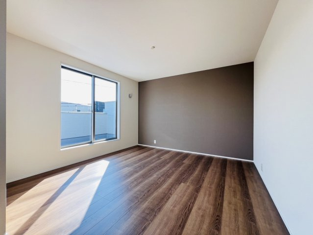 半田市岩滑高山町2丁目113-3『仲介手数料無料』新築戸建ての洋室