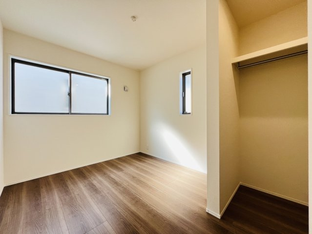 半田市岩滑高山町2丁目113-3『仲介手数料無料』新築戸建ての洋室