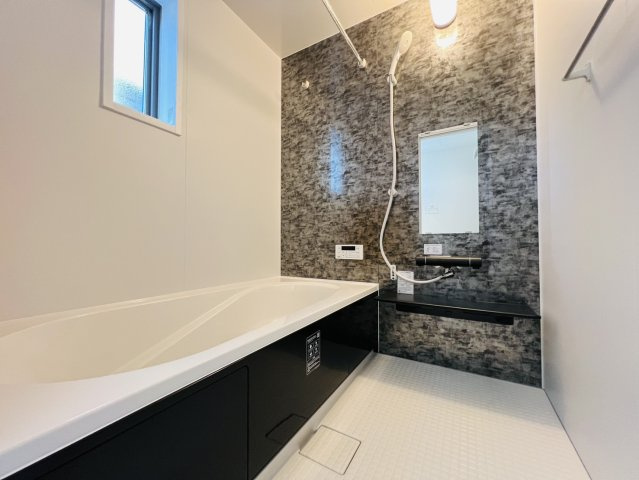 半田市岩滑高山町2丁目113-3『仲介手数料無料』新築戸建ての浴室