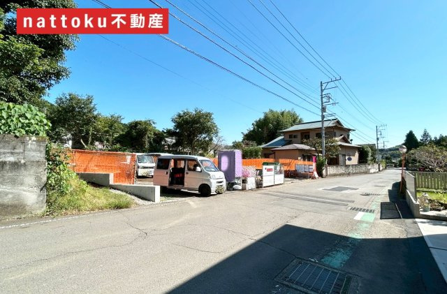 長泉町上長窪　新築戸建　全２棟　１号棟の前面道路含む現地写真