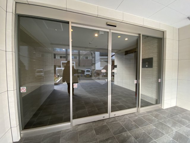 ムーンヒルズ大阪のエントランス