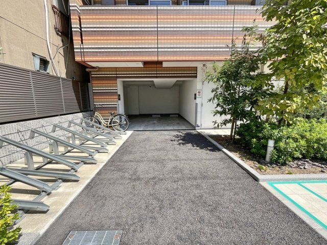 ＰＲＥＭＩＵＭ　ＣＵＢＥ　両国ＤＥＵＸの駐車場