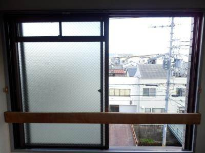 大鳳ハイツの内装|東向き窓