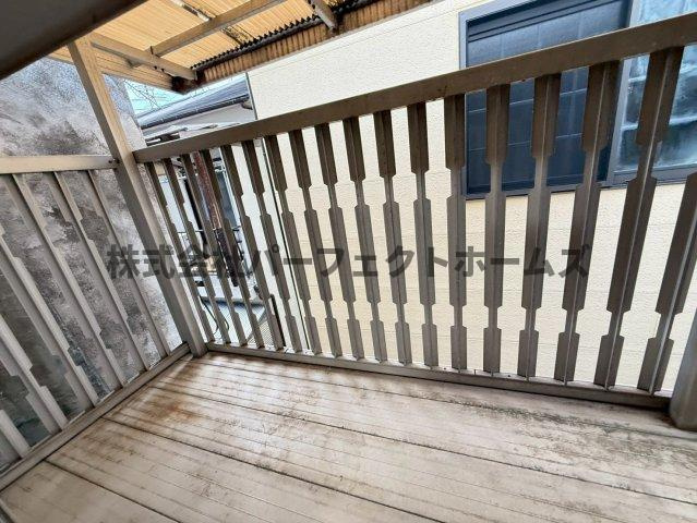 大東市北条2丁目テラスハウスのバルコニー|陽当たり良好なバルコニーです