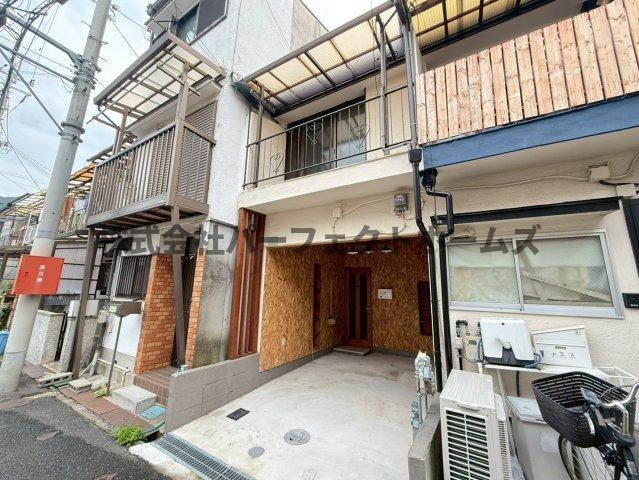 大東市北条2丁目テラスハウスのエントランス|エントランスです