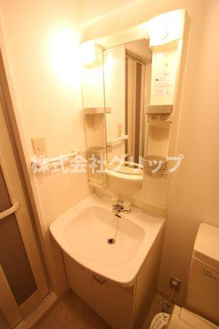 グリフィン横浜・保土ヶ谷駅前の独立洗面台