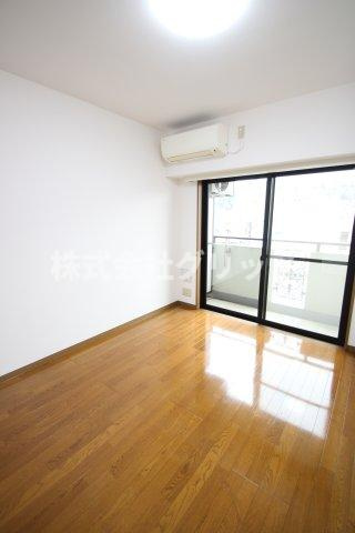 グリフィン横浜・保土ヶ谷駅前の玄関