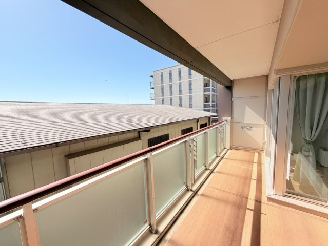 ワコーレヒルズ須磨潮見台のバルコニー