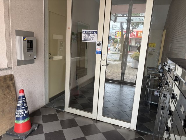 アヴェニーﾙ戸田のエントランス|毎日通るエントランスはこのようになっています