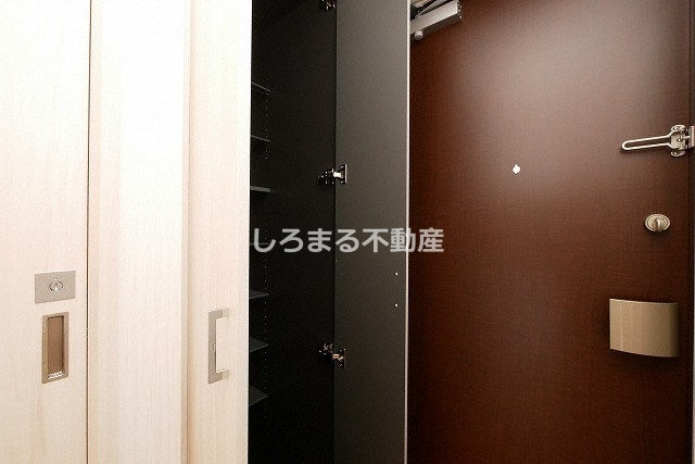 プレジオ弁天町EUROの収納