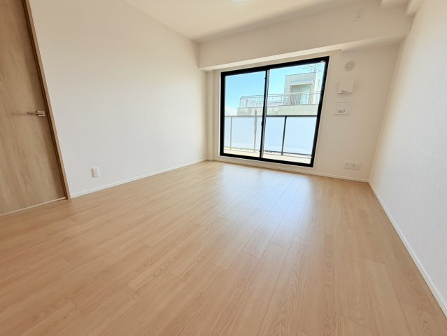 ワコーレ須磨ショアレーンの洋室