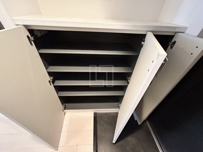 【収納】 | ララプレイスOSAKA WEST PRIME | 広々とした室内は魅力的！　下駄箱