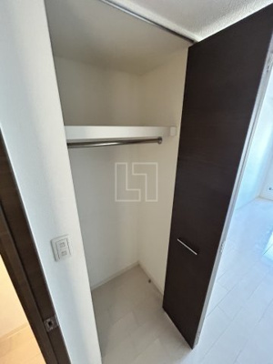 【収納】 | ララプレイスOSAKA WEST PRIME | 広々とした室内は魅力的！　クローゼット