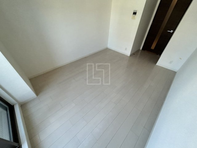 【洋室】 | ララプレイスOSAKA WEST PRIME | 広々とした室内は魅力的！　洋室