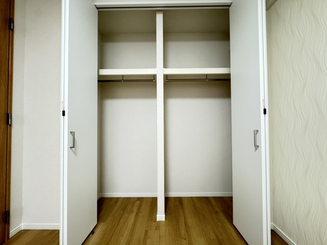 パニエ六甲の収納|洋室約6.0帖の大容量タイプのクローゼット