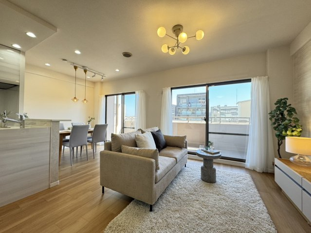 パニエ六甲の居間・リビング