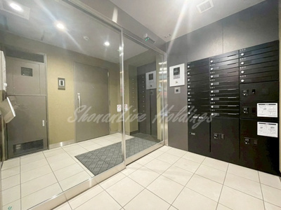 【エントランス】 | KS 本牧 Story Ⅰ | 宅配ボックスございます♪