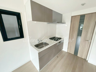 【キッチン】 | KS 本牧 Story Ⅰ | ガス3口システムキッチン♪